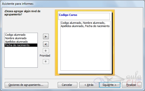 Ventana Asistente para informes, seleccionando campos para agrupamiento